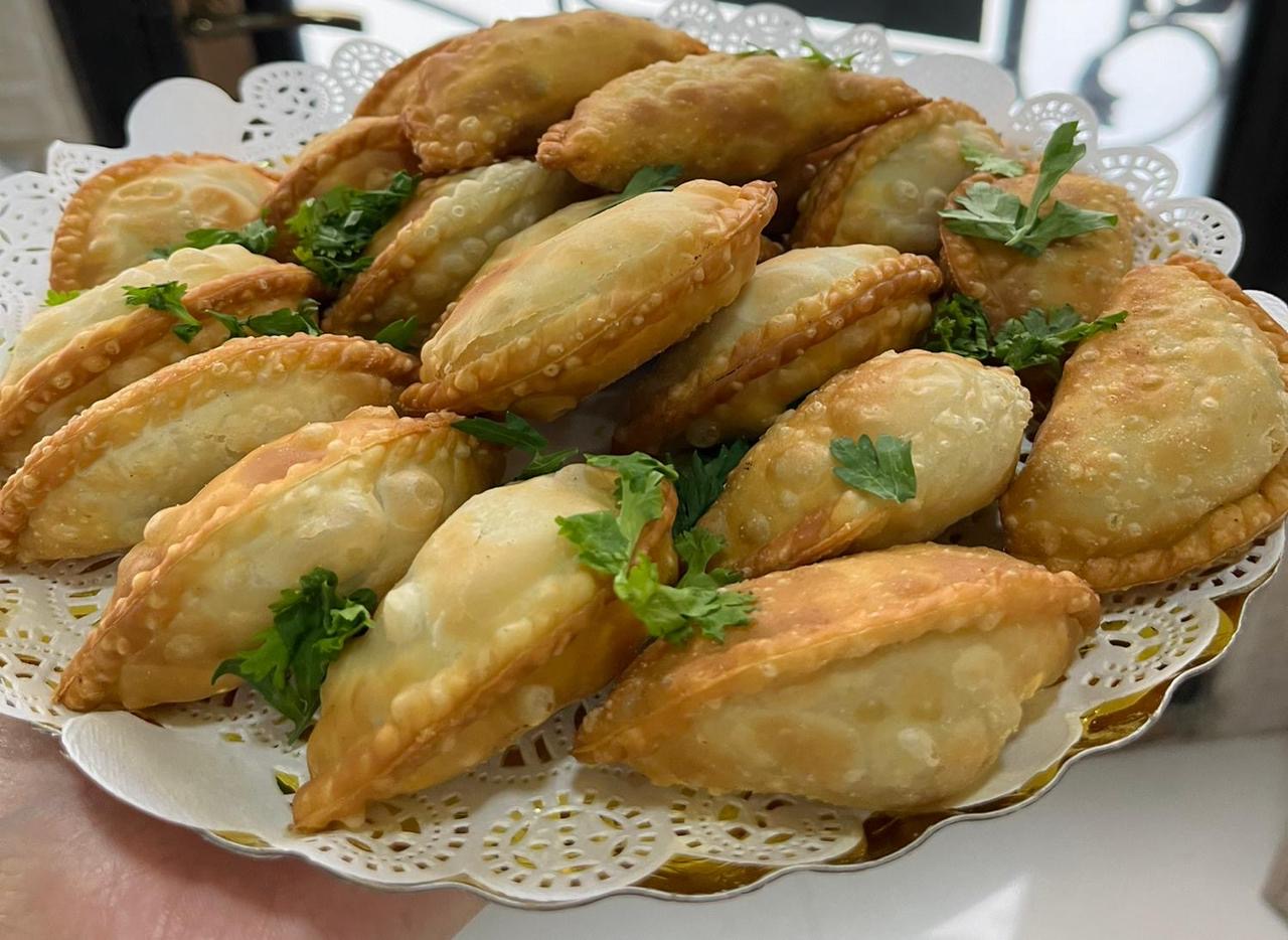 سمبوسه ومعجنات